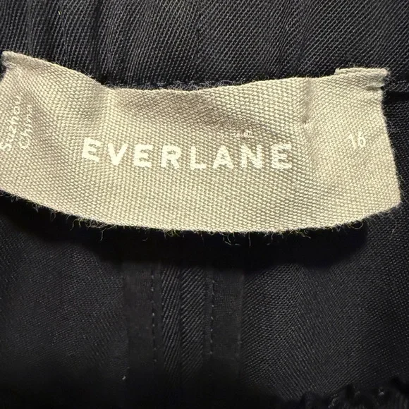 Everlane Italian GoWeave 100% Wool Pull-On Ankle Pant in Black - Size 16 - Picture 4 of 12